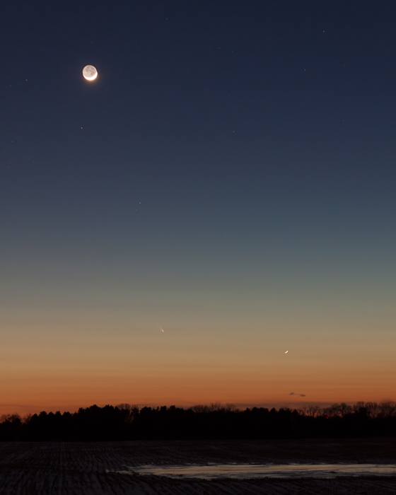 Here is the full-size photo of the western sky with Comet Pan-STARRS, from which yesterdays 100% crop was taken. 